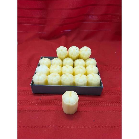 19 Votives Candles NWB - Picture 4 of 4
